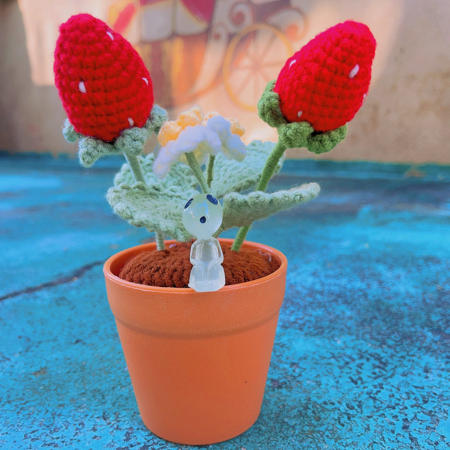 Handmade Strawberry Crochet Pot Plant - Adorabile Decorazione per la Casa - Regalo Perfetto per gli Amanti delle Piante - Pianta Falsa Realistica con una Luce Morbida - Realizzata a Mano