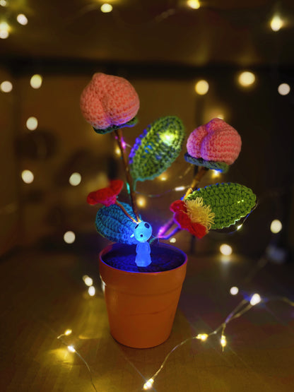Pianta di pesca a maglia fatta a mano - Replica realistica di frutta - Decorazione unica per la casa - Regalo perfetto per gli amanti delle piante - Artigianale