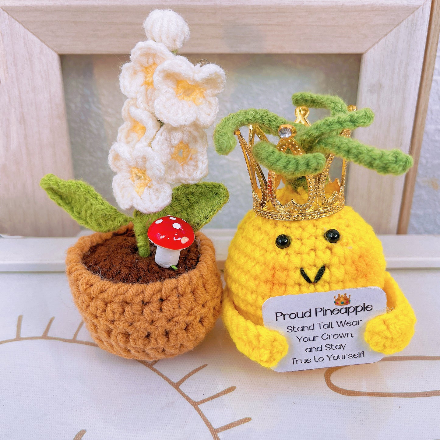 Conjunto de Jarrinho de Crochê Blossom Delight e Pacote de Abacaxi Orgulhoso (Texto Customizado/Personalizado Disponível)