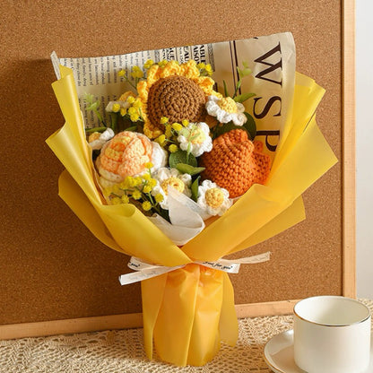 Bouquet au crochet fait main de fleurs jaunes et oranges Tournesols, Tulipes, Marguerite, Roses