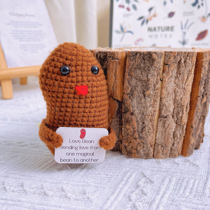 Frijol de Amor Artesanal con Abrigo de Navidad Acogedor y Tarjeta de Felicitación - Perfecto para Decoración de Festividades y Regalos