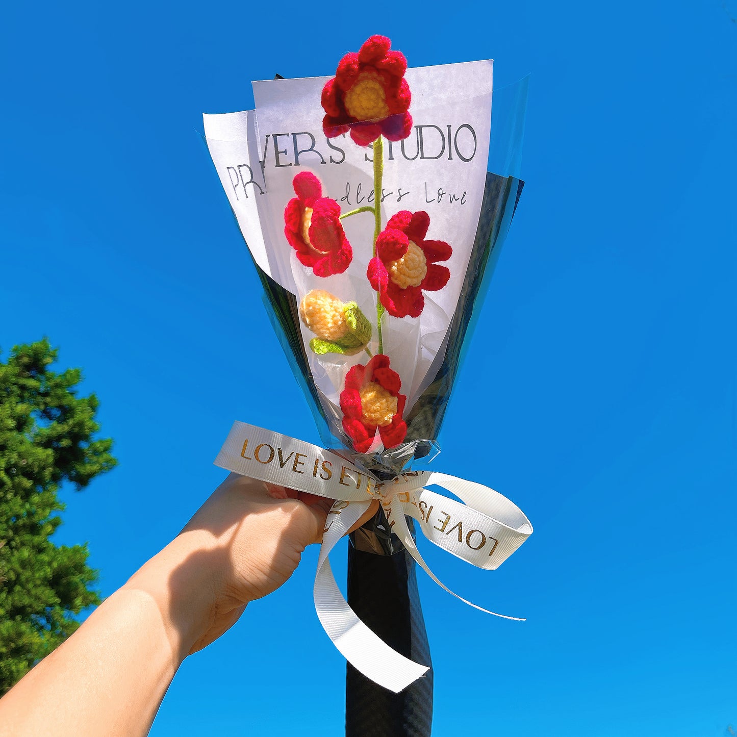 11月誕生花 キクブーケ｜手編み 手作りかぎ針編み 毛糸 造花 花束 単茎アレンジ｜上品なラッピング付き 誕生日・七五三・新たな門出の贈り物 フラワーギフト 花粉症対策・アレルギー対応