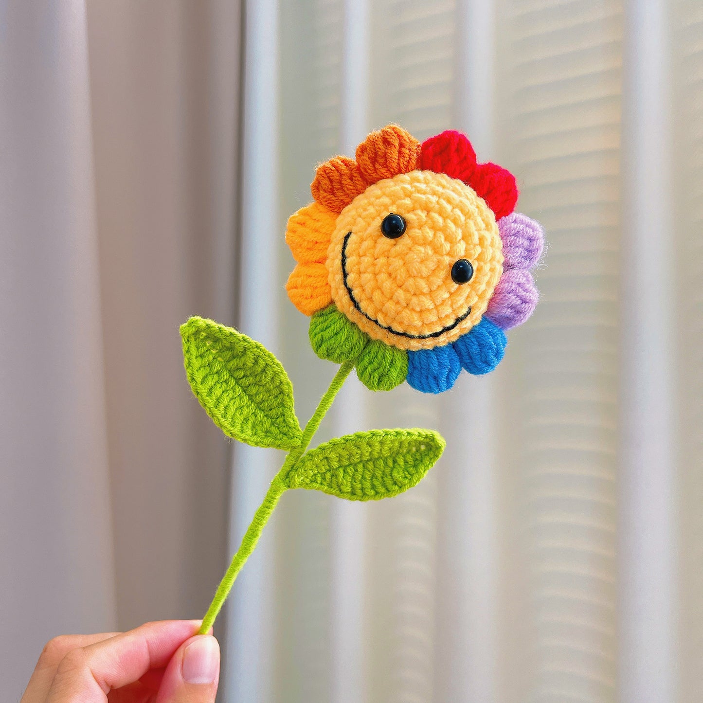 Set di mazzi di girasoli sorridenti a maglia - Girasoli con volto sorridente colorato, finto melodio finto e foglie dorate - Carta regalo a forma specchiata di cono gelato