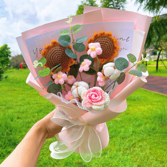 Pétales chuchotants : Bouquet de fleurs au crochet fait à la main - Joli rose pastel - Tournesols, nuages ​​gonflés, roses en boule de coton et plus encore