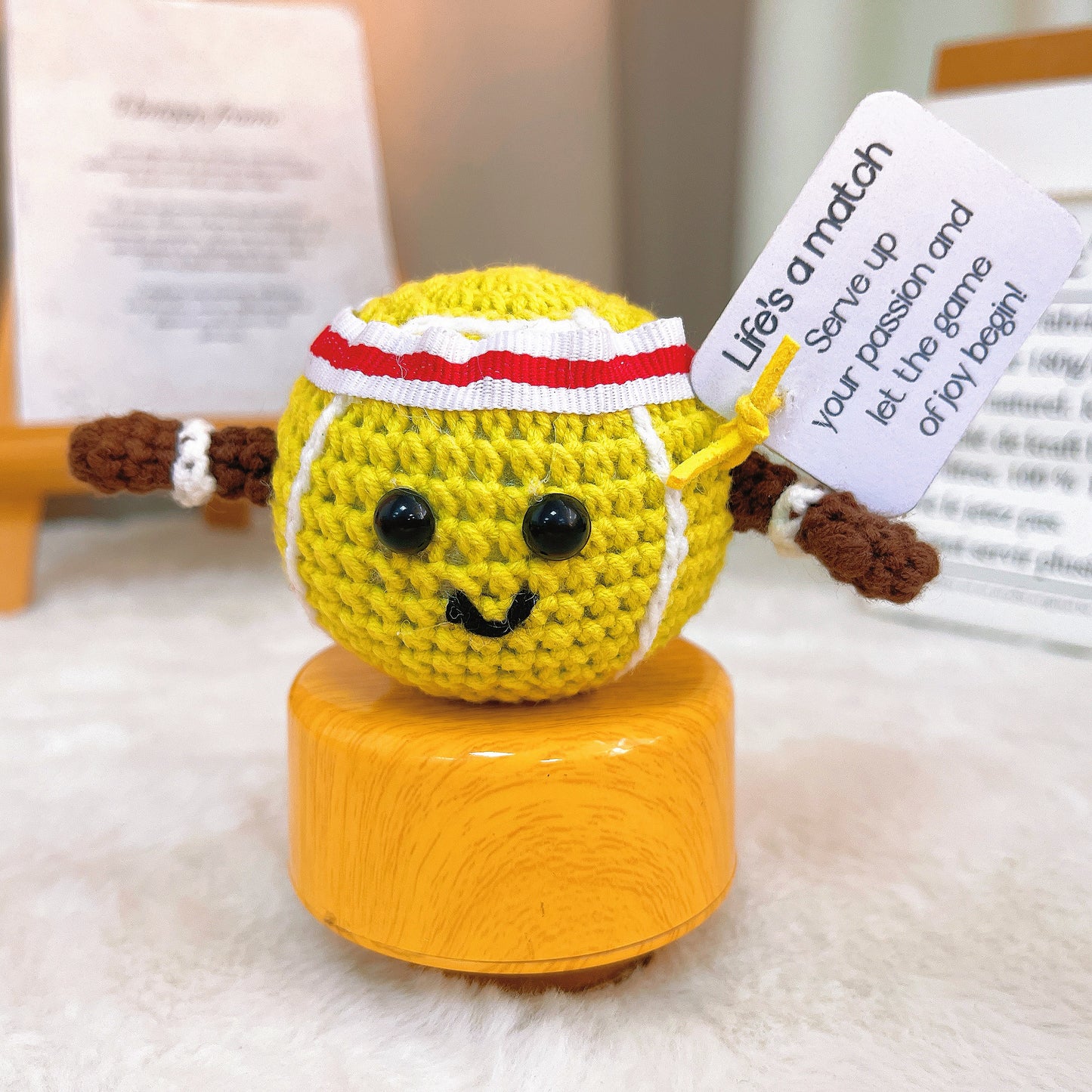 Porte-clés en forme de ballon de sport fait à la main au crochet - Basketball, Baseball, Football, Tennis - Cadeau personnalisable avec message inspirant - Parfait pour les amateurs de sport, les anniversaires, les vacances et les occasions spéciales