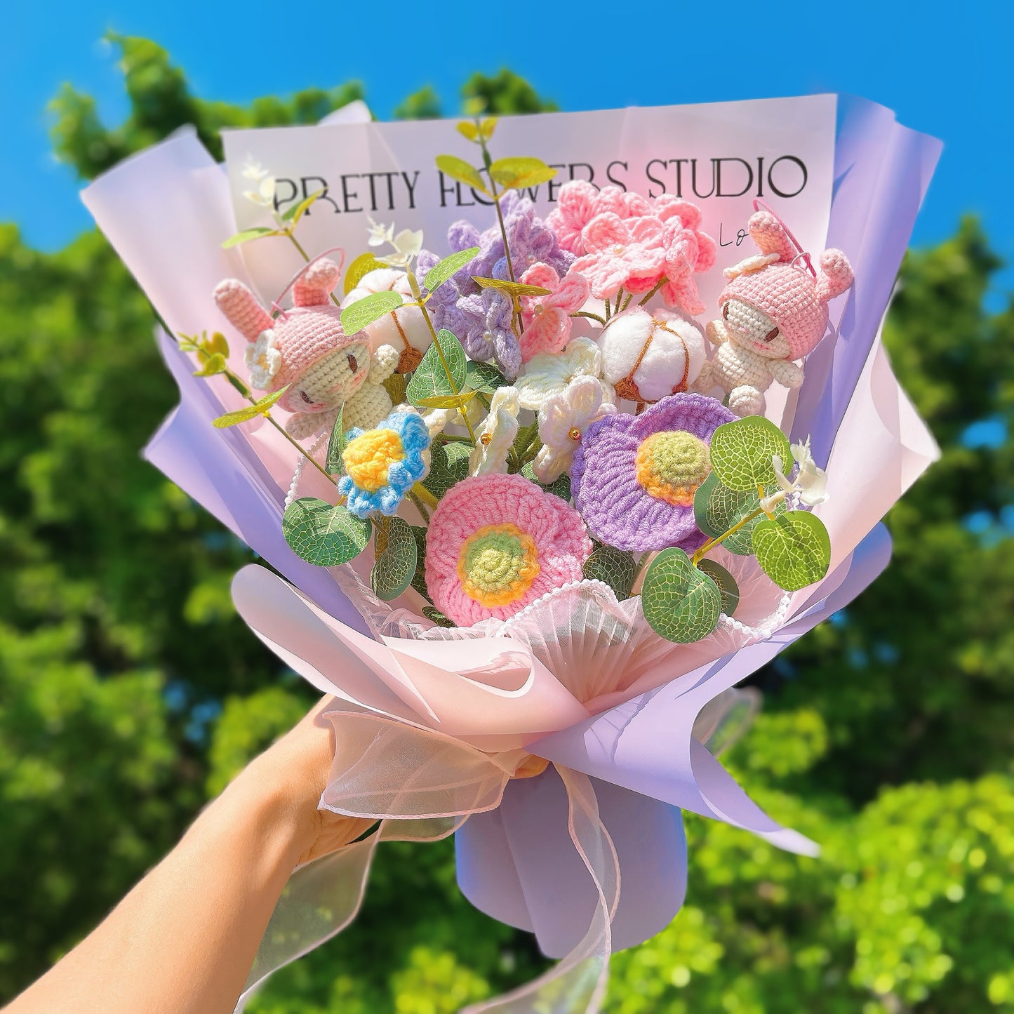 Handmade Crochet Pink Flower Sweet Rabbit Bouquet - Forget-Me-Nots, Cotton Flowers, Daisies, Poppies, and Money Leaves - Perfect Allergy-Friendly Gift for Birthdays, Anniversaries, Baby Showers, and Melody Weddings in Pink and Purple