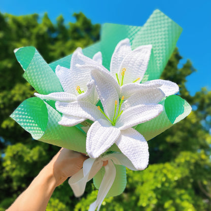 Handgefertigter cremeweißer Lilienstrauß – elegantes Blumengeschenk für Hochzeiten, Jubiläen, Beileidsbekundungen