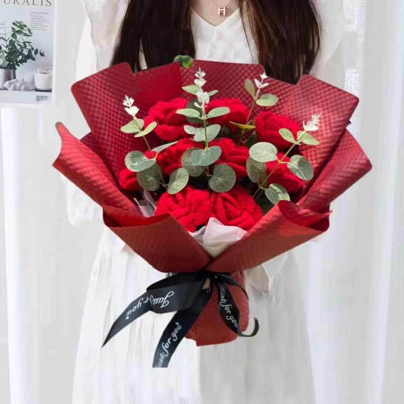 Arreglo floral surtido de ganchillo integral hecho a mano, regalos para la graduación, idea única de regalo para personas con fiebre del heno, regalo del Día de la Madre, regalo del Día del Padre, ideal para visitas