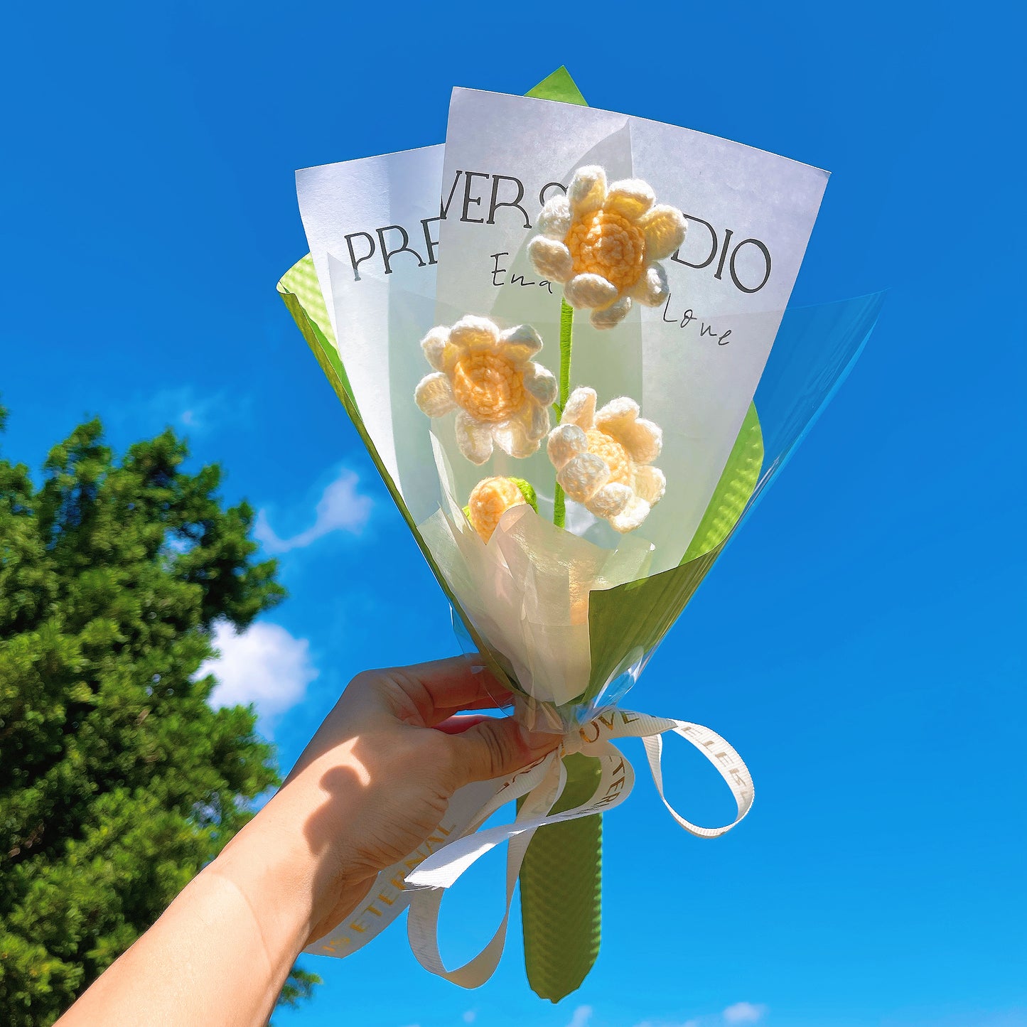 11月誕生花 キクブーケ｜手編み 手作りかぎ針編み 毛糸 造花 花束 単茎アレンジ｜上品なラッピング付き 誕生日・七五三・新たな門出の贈り物 フラワーギフト 花粉症対策・アレルギー対応