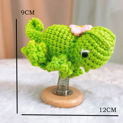 Handmade Crochet Chameleon Shaker, Spring Base Car Dashboard Ornament, Cute Knitted Animal Vehicle Interior Decor, Handcrafted Amigurumi Chameleon Toy, Unique Home Office Desk Decoration, Ideal Festival Gift for Family Friends