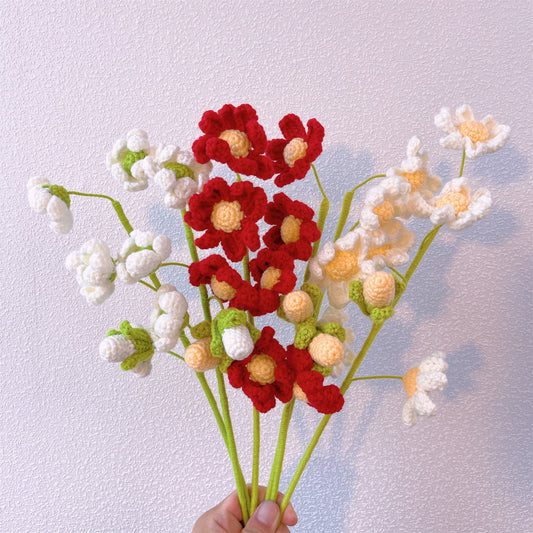 Daisy Delight: Paletto Artigianale a Maglia con Grandi Margherite per una Decorazione da Giardino Allegra