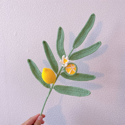 Freschezza di Limone: Foglia di Limone Artigianale a Maglia con Paletto a Forma di Limone per una Decorazione Rinfrescante del Giardino