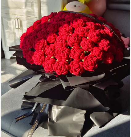 99 red roses+white pink wrapping paper
