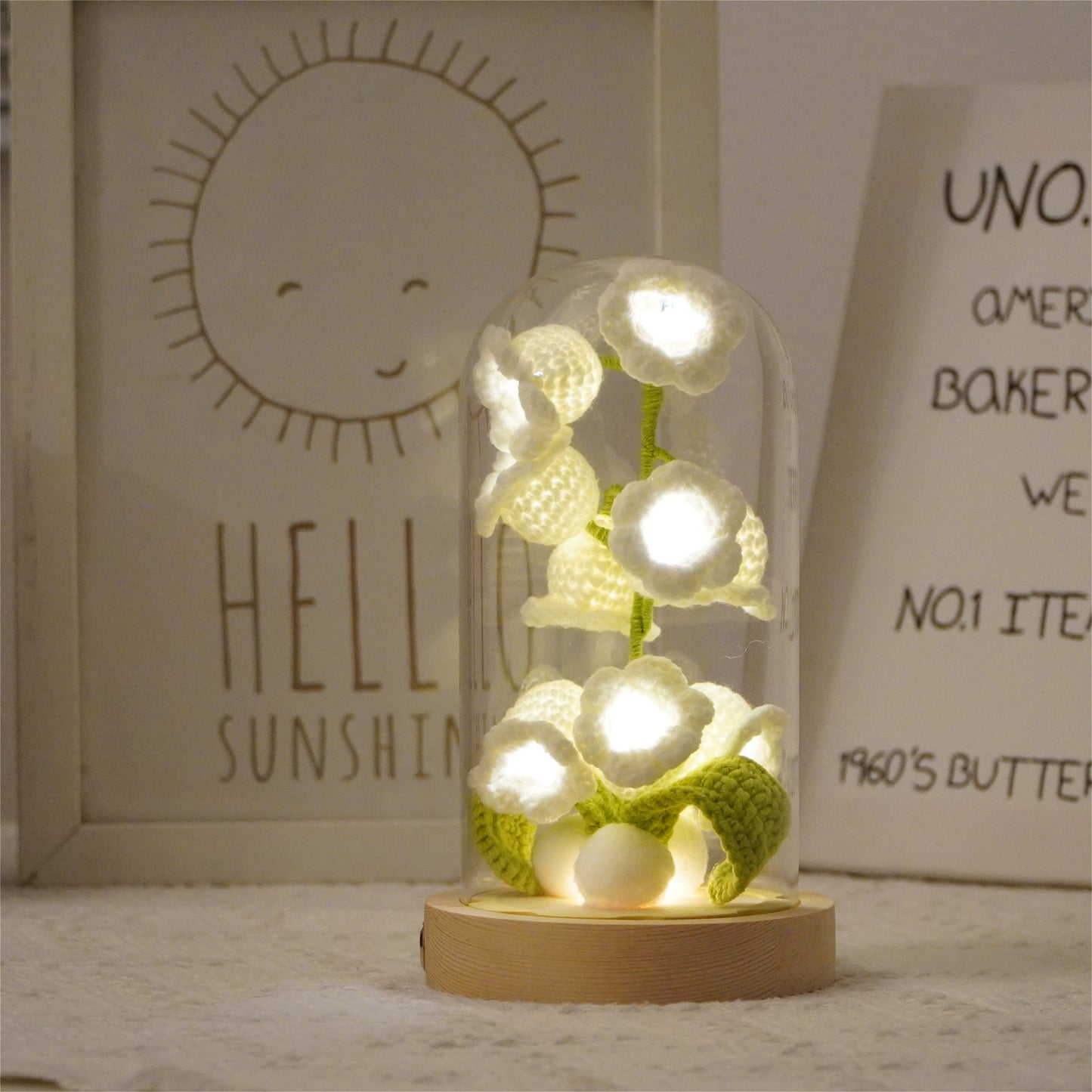 Muguet luminescent : lampe à suspension au crochet faite à la main avec abat-jour en verre