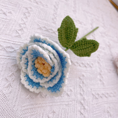 Garden Elegance: Paletto artigianale a maglia con fiori di peonia per una bellissima decorazione di casa e giardino