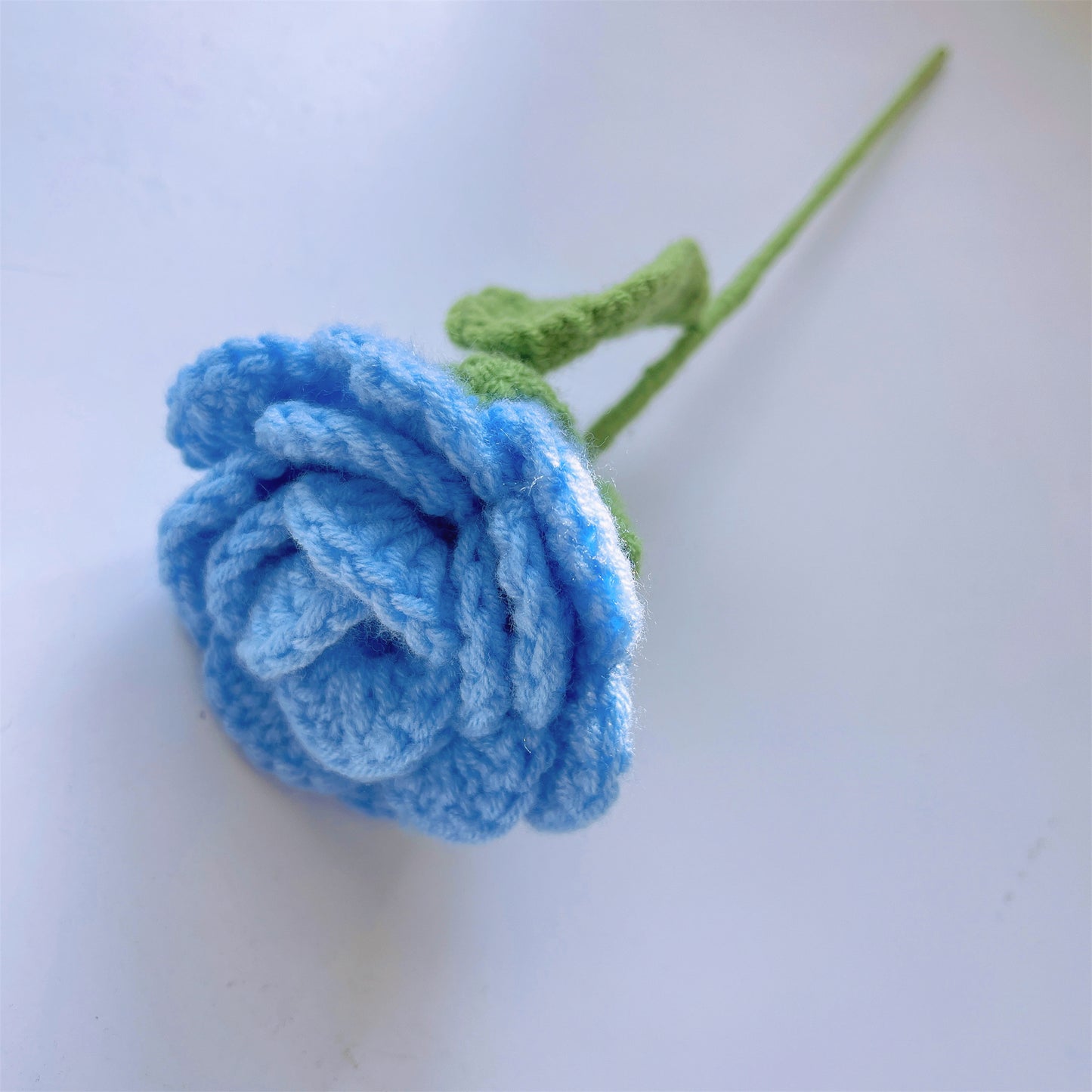 Esquisito Mazzo di Rose Rivolte Fatto a Mano a Maglia da 9 Pezzi - Perfetto per Compleanni, Anniversari, Regali per Lei, Regali di Matrimonio, San Valentino o Qualsiasi Occasione Personalizzato