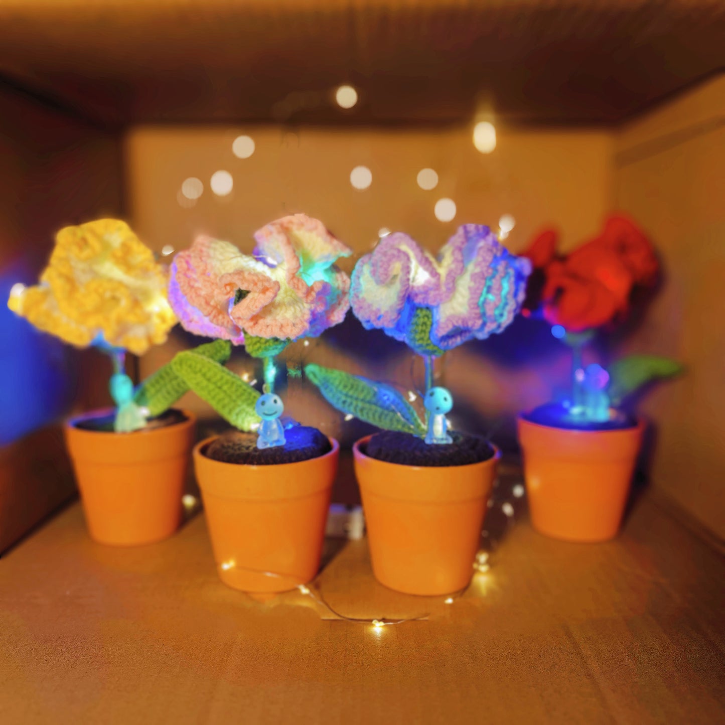Planta de claveles tejida a mano - Falsa flor realista - Decoración única para el hogar - Regalo perfecto para los amantes de las plantas - Hecha a mano