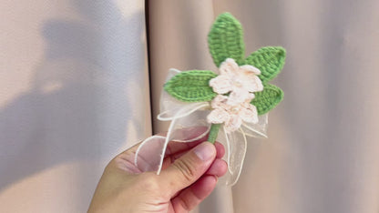 Handmade Crochet Wedding Boutonniere Set for Groom Groomsmen – Hypoallergenic Knitted Flowers Rustic Boho Prom Corsage for Ceremony, Party, Anniversary, Prom, Mother’s Day, Valentine’s