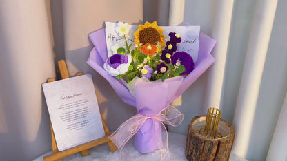Mazzo di Fiori a Crochet Artigianale Estivo "Lavanda" - Tonalità Viola, Girasoli, Rose sfumate, Lavanda, Crema e Accenti Vibranti