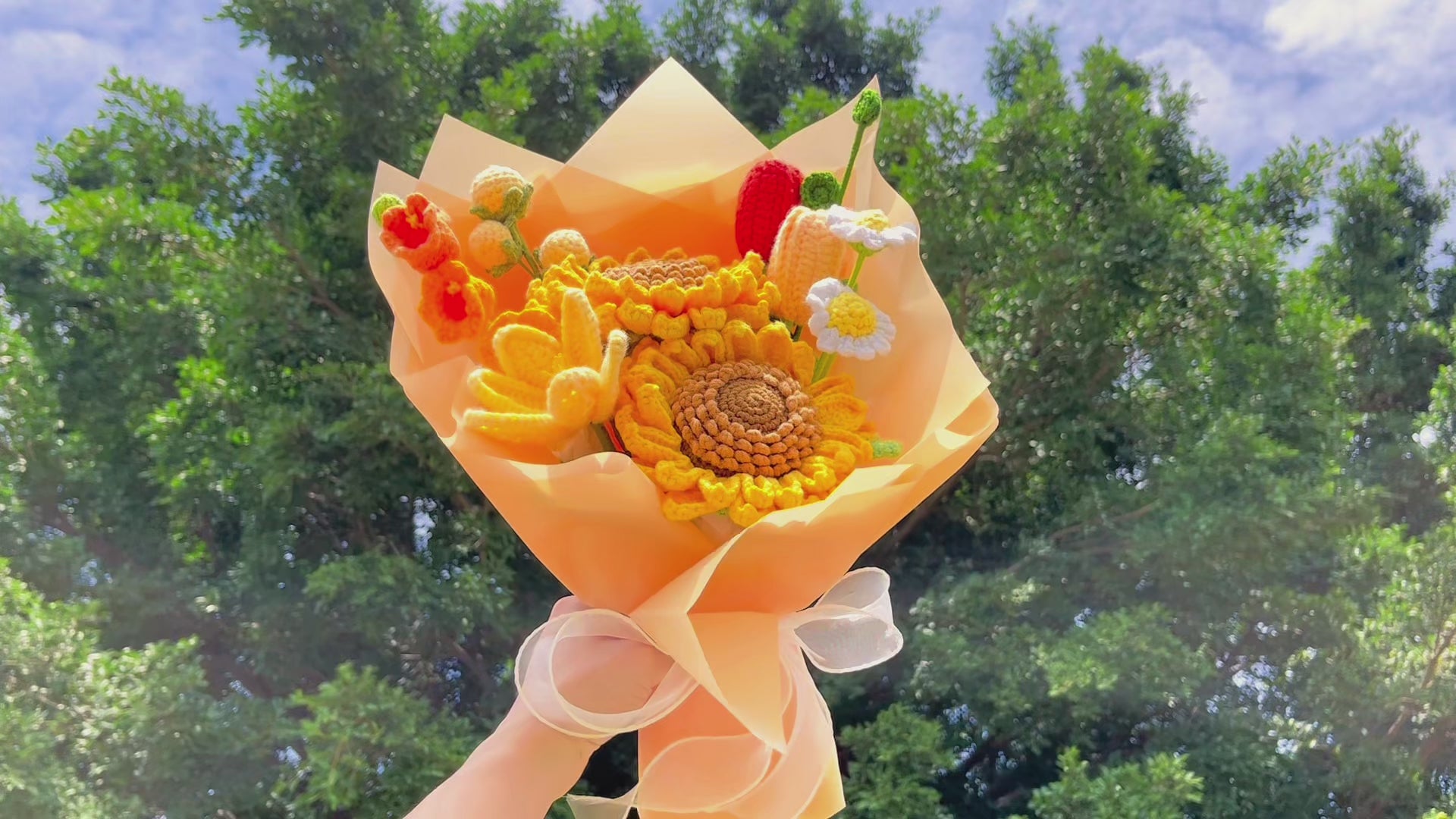 Hanaya Series Handmade Crochet Sunflower Bouquet with Yellow