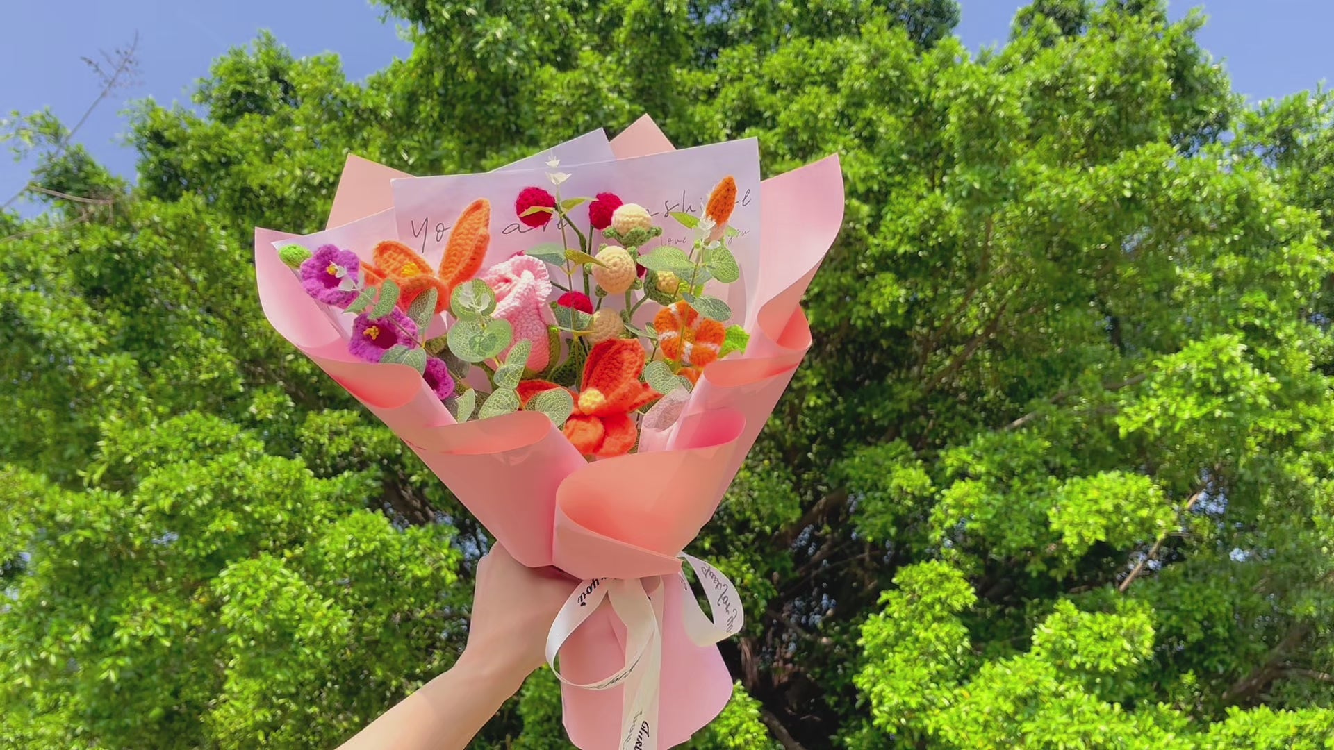 手編み 手作りかぎ針編み 花束 喜びとハーモニーの手編みブーケ