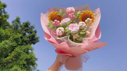 Sinfonía Floral: Ramo de Flores Hecho a Mano y de Ganchillo en Rosa - Girasoles, Tulipanes, Puffs, Rosas y Algodón - Un Regalo Exquisito para el Día de la Madre, Bodas o el Día de San Valentín
