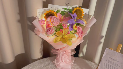 Bouquet d’éclat printanier au crochet fait à la main - Assortiment vibrant de roses, tournesols, bouffées, œillets et tulipes