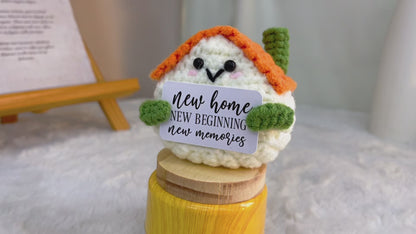 Handmade Crochet House Warming Gift Plushie with Wooden Base, Supports Customized Personalized Text, New Home Blessing