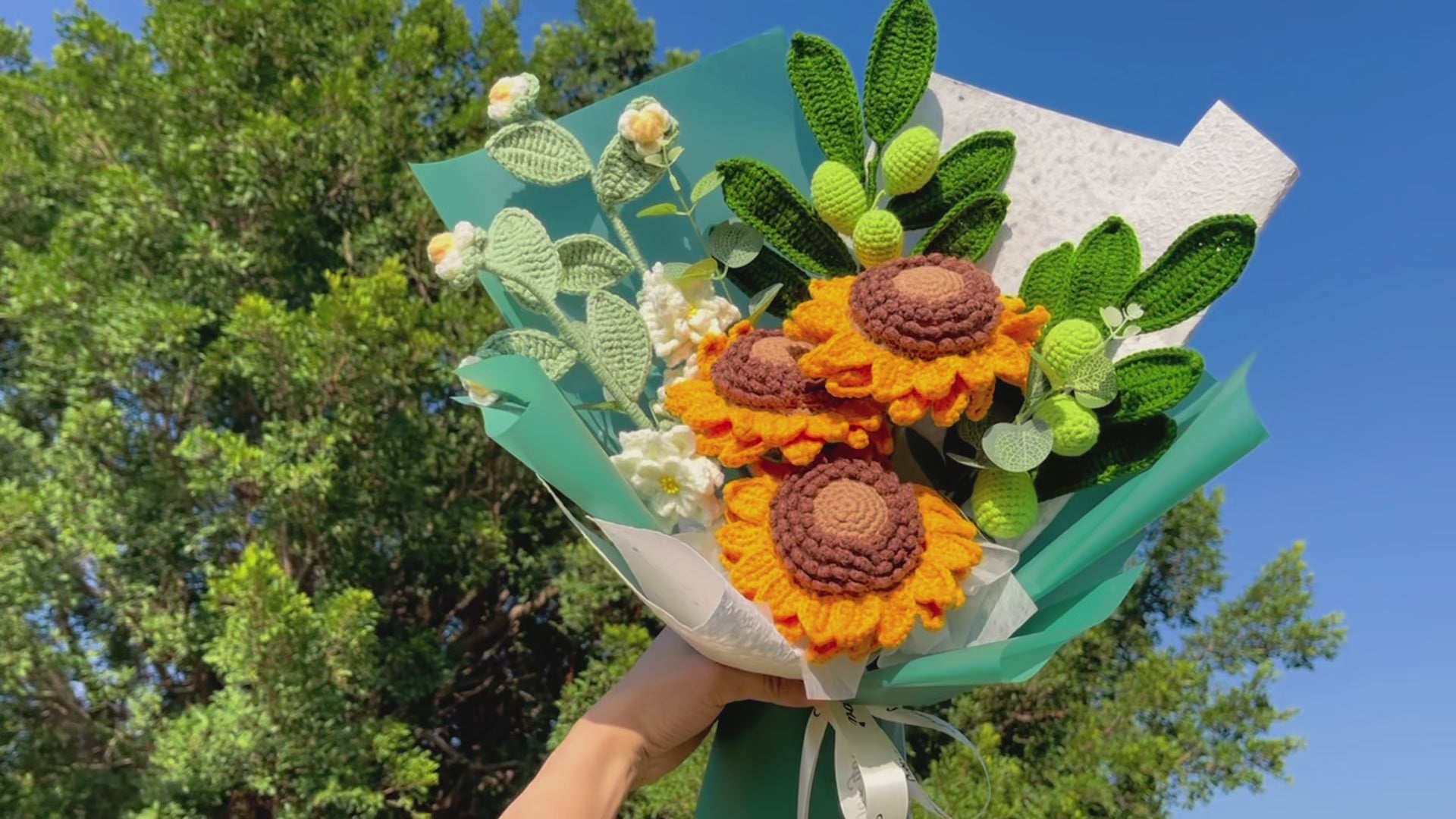 手作りかぎ針編み 花束 手編みクチナシのブーケ - クチナシ・ひまわり