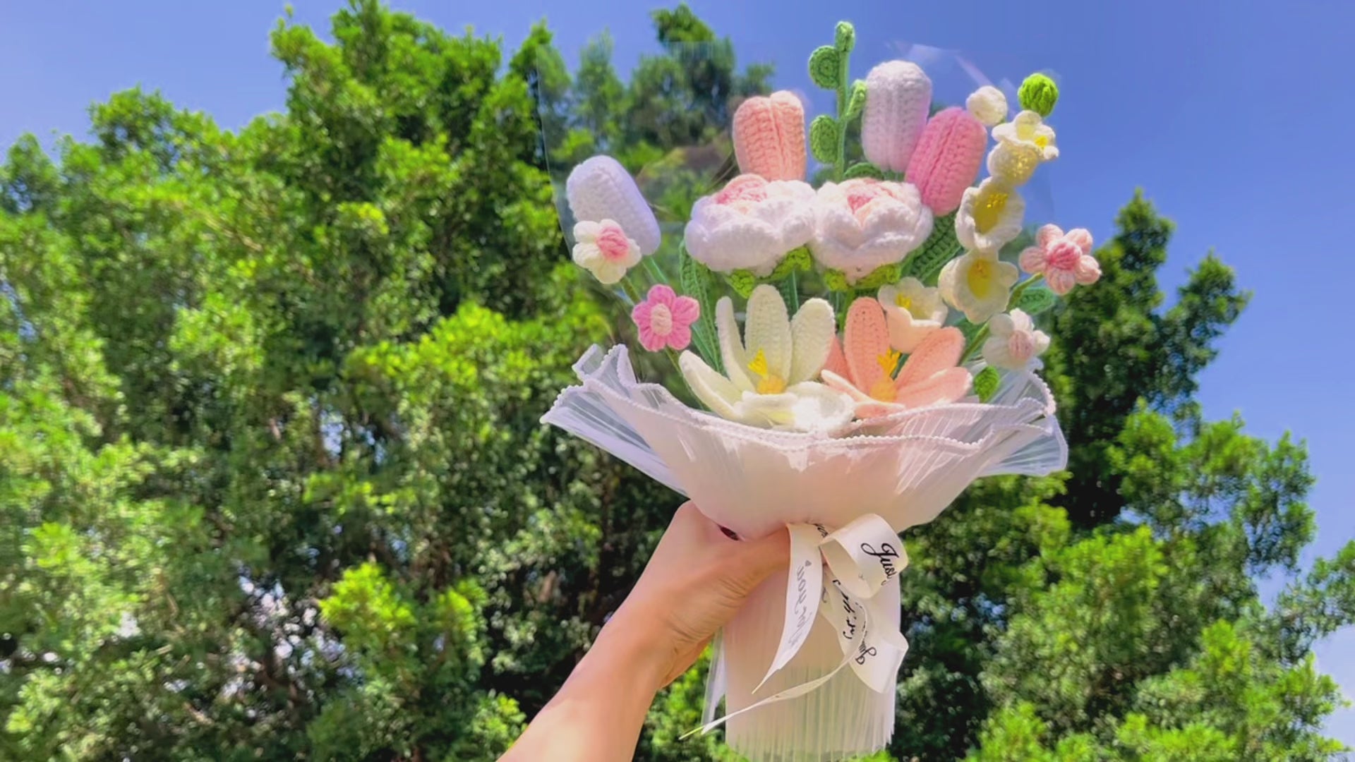 手編み】希少お花 ギフトプレゼント結婚式成人式-チューリップ11本＆バラ1本